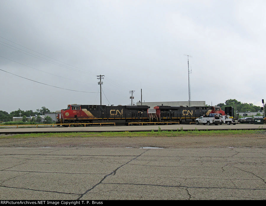 CN 3813 and CN 2951